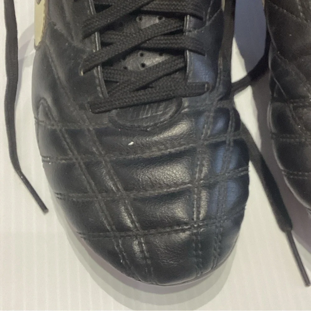 Nike Tiempo Legend lll FG Size 7.5 US Woman’s Black Soccer Cleats 385397-016 - Picture 4 of 11